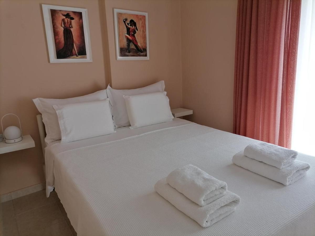 Joy'S Central Apartment Thessaloniki Exterior photo